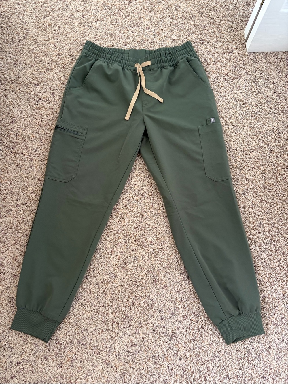 Figs Uman jogger scrub pant, moss, large